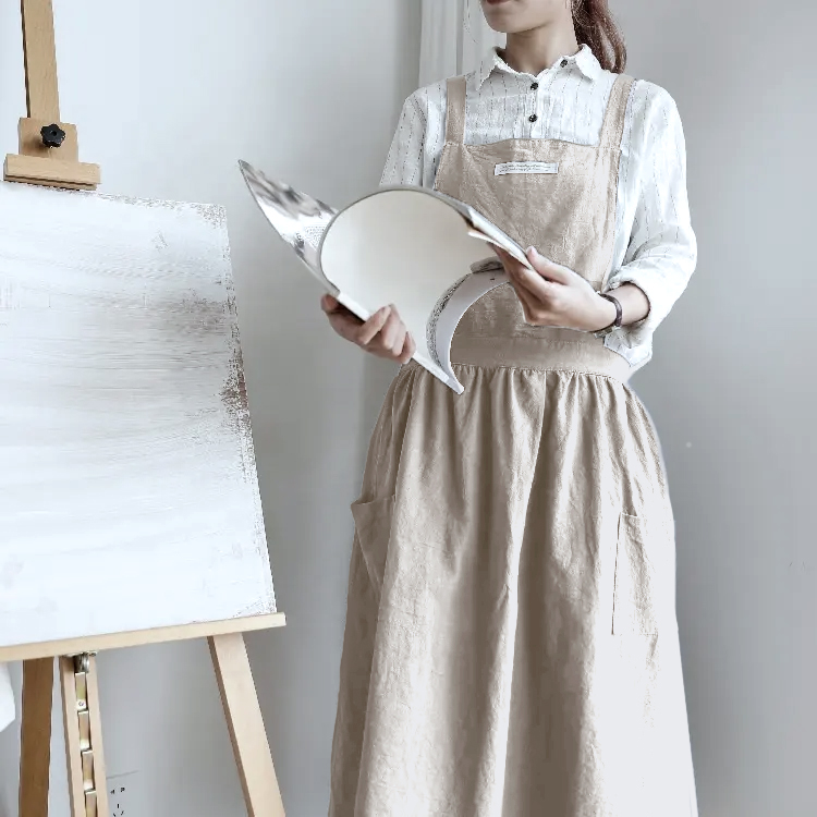 Modern apron